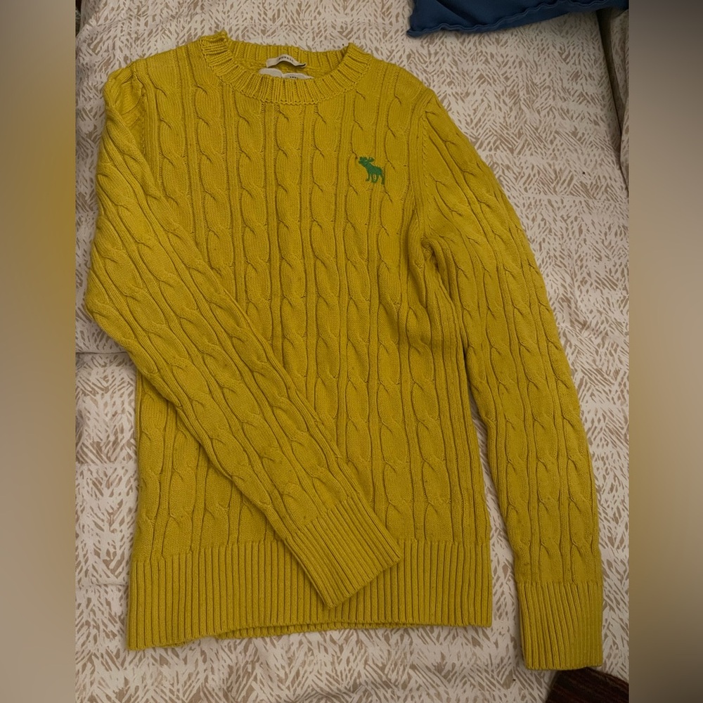 Abercrombie & Fitch Mustard Yellow Cable Knit Sweater